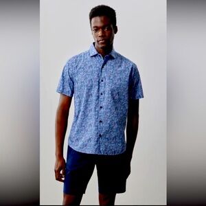 Robert Barakett Men’s XL Short Sleeve Button-Down Blue Leaf Print 100% cotton